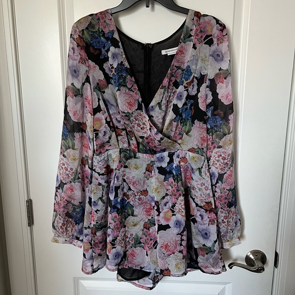 Glamorous Floral Long Sleeve Slit Romper Size M Lining Polyester Zip Back . - Picture 5 of 13